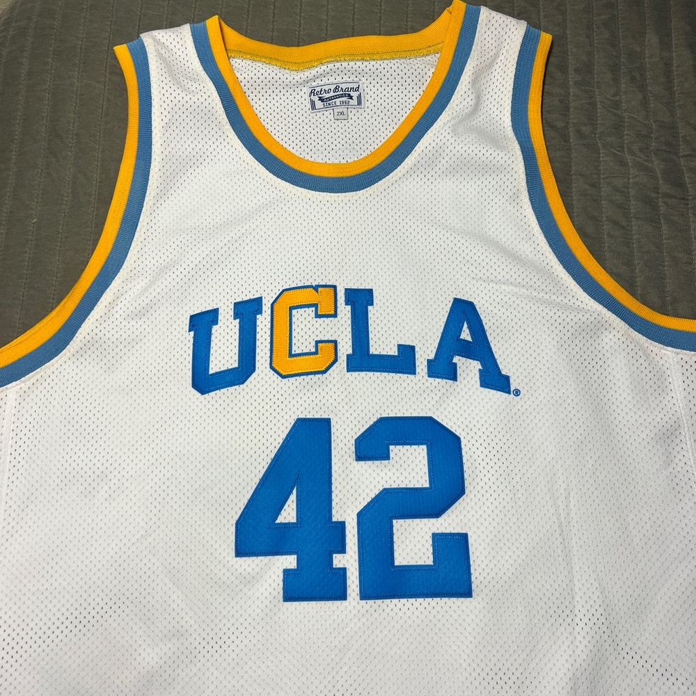 Vintage UCLA LOVE Jersey! Like new, 10/10 condition!